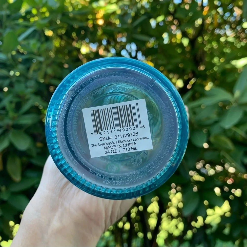 STARBUCKS | NWT Mermaid Scales Iridescent Tumbler with Siren and Star Straw 24oz